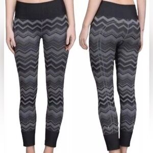 Lululemon Ebb To Street Compression Seamless Leggings Chevron Deep Coal Size 6